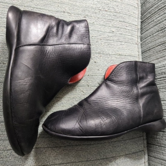 Camper Black Leather Booties - Picture 12 of 12